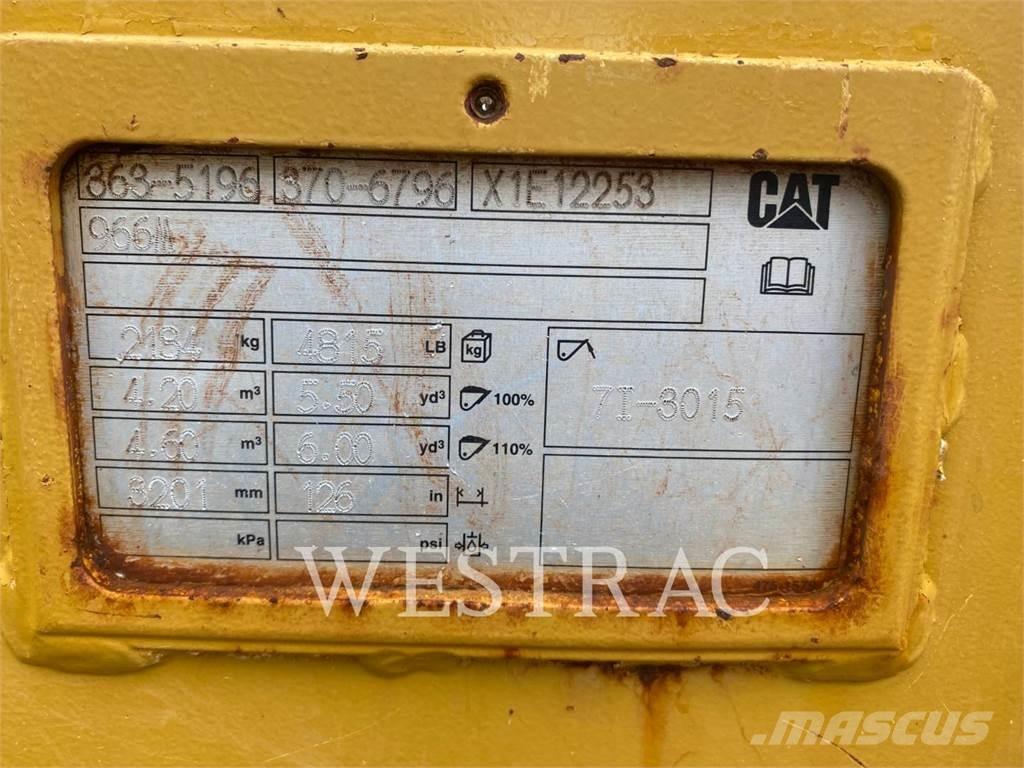 CAT 966M Carregadeiras de rodas