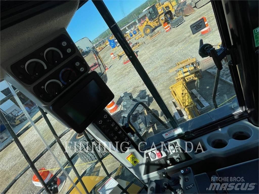 CAT 966M Carregadeiras de rodas