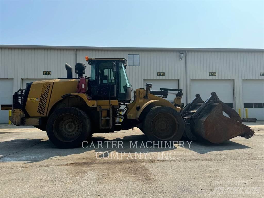 CAT 966M Carregadeiras de rodas