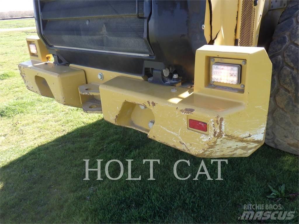 CAT 966M Carregadeiras de rodas