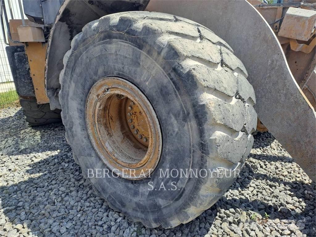 CAT 966M Carregadeiras de rodas