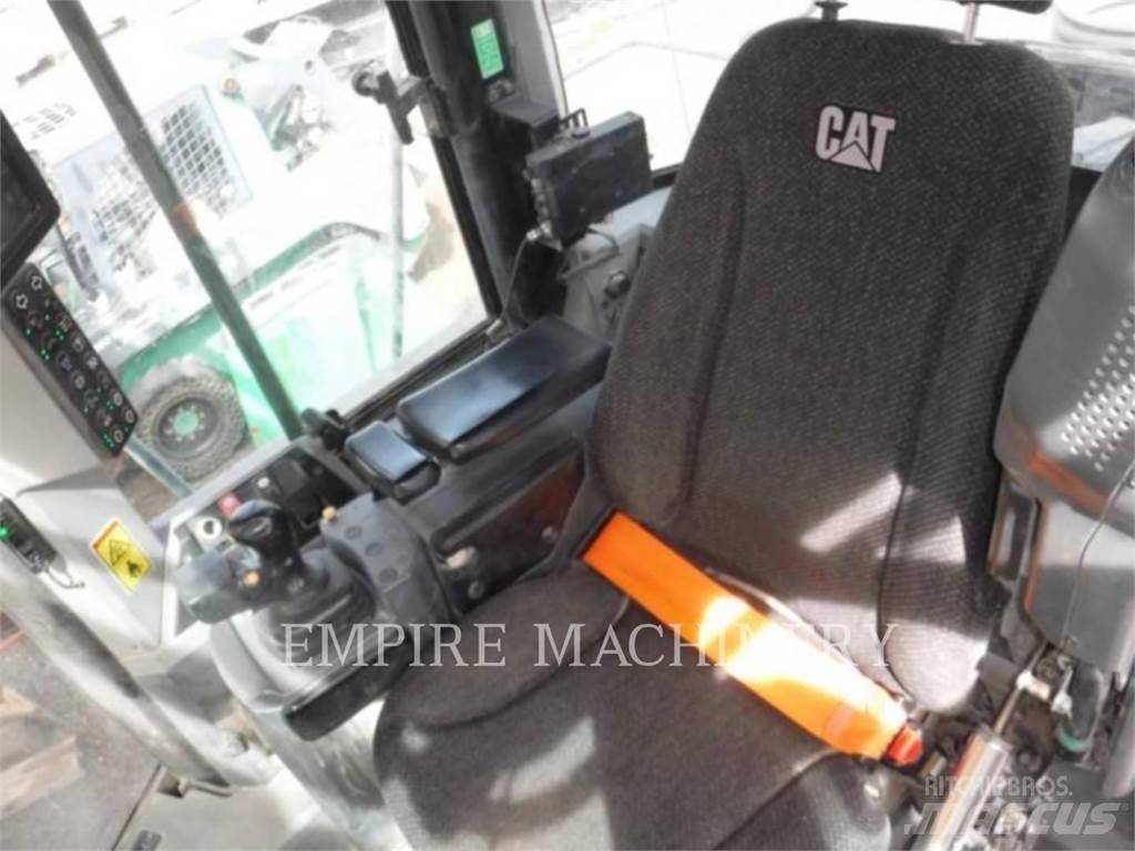 CAT 966M Carregadeiras de rodas