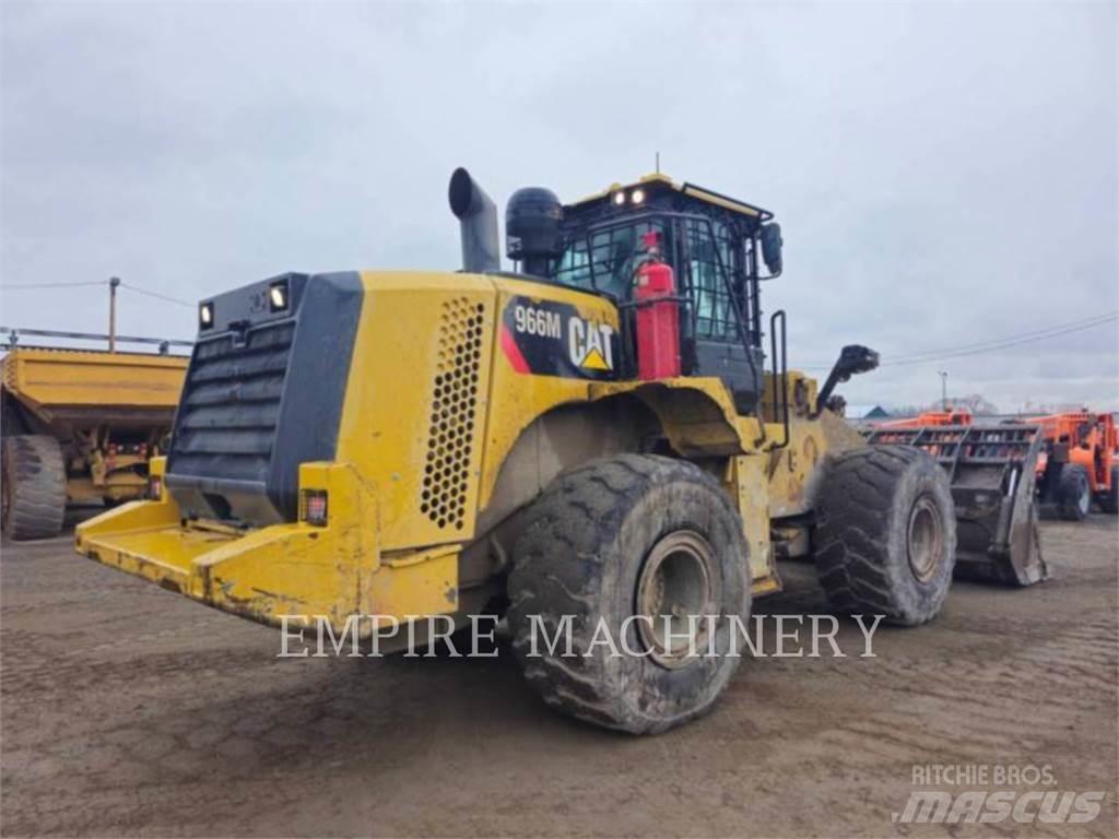 CAT 966M Carregadeiras de rodas