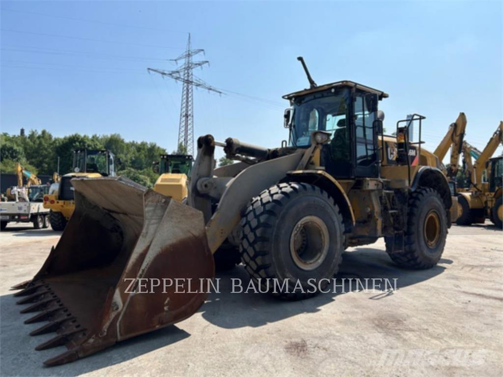 CAT 966M Carregadeiras de rodas
