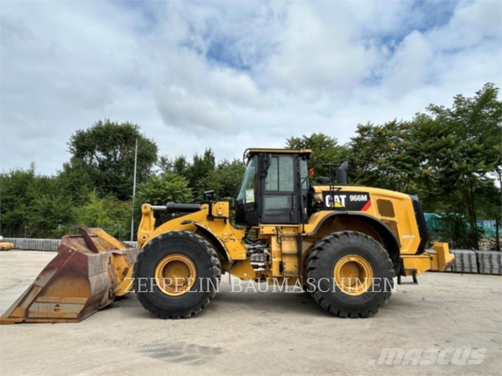 CAT 966M Carregadeiras de rodas