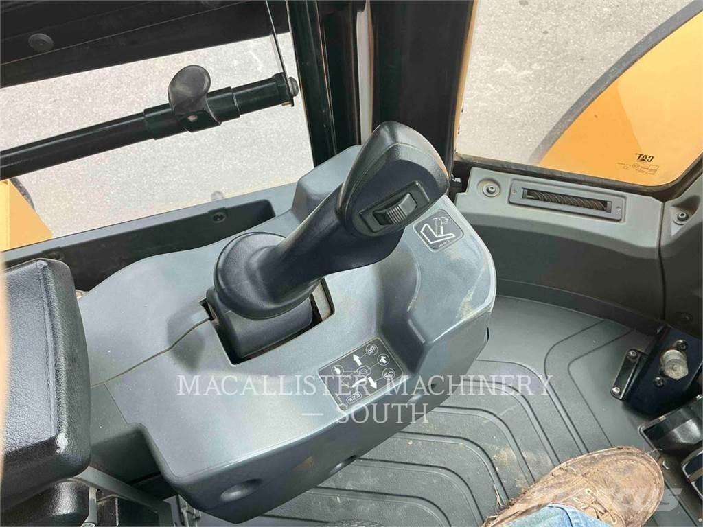 CAT 966M Carregadeiras de rodas