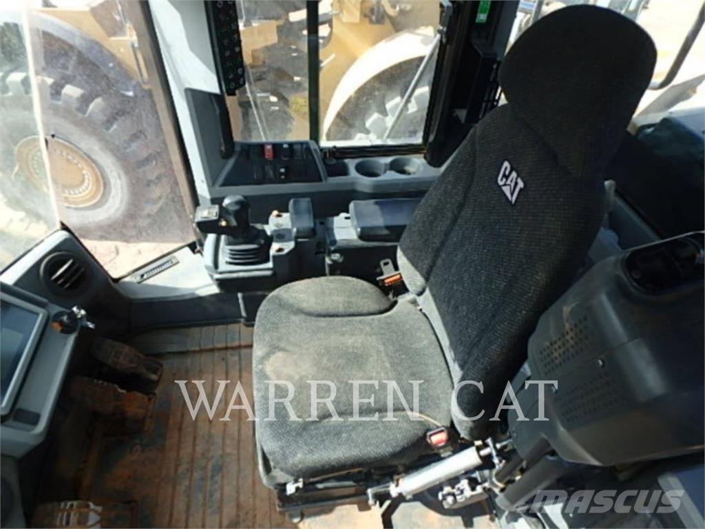 CAT 966M Carregadeiras de rodas