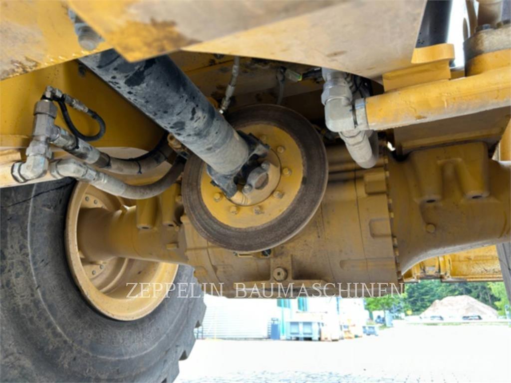 CAT 966M Carregadeiras de rodas