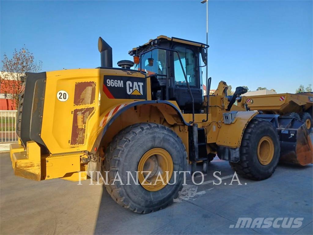 CAT 966M Carregadeiras de rodas