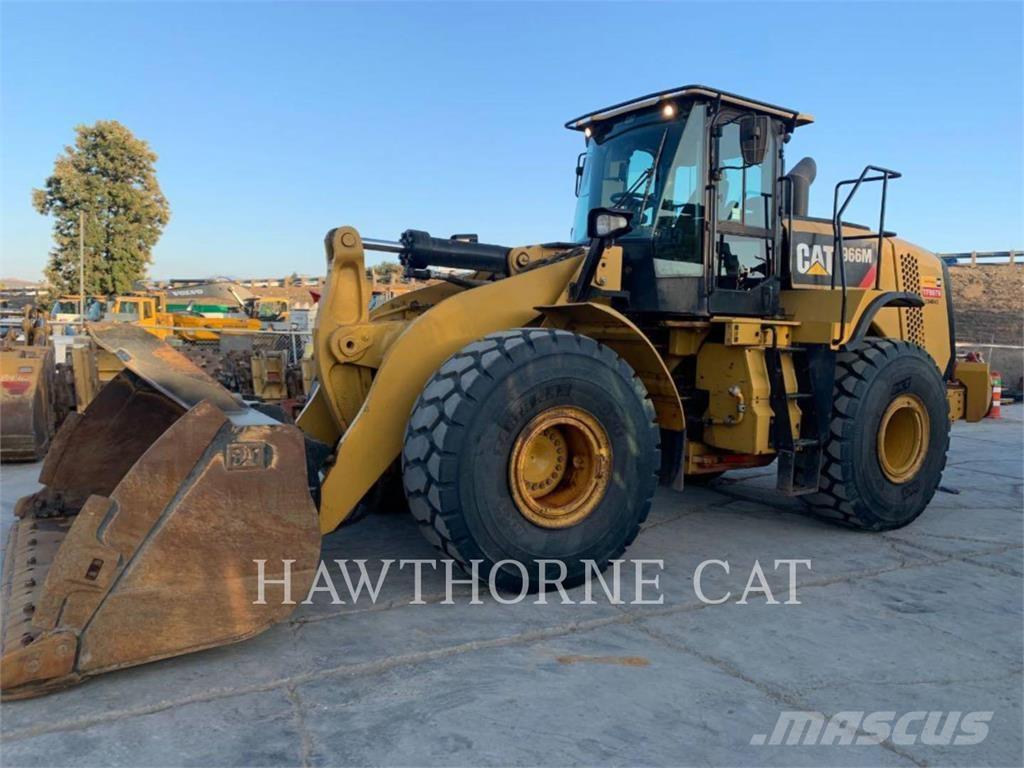 CAT 966M Carregadeiras de rodas