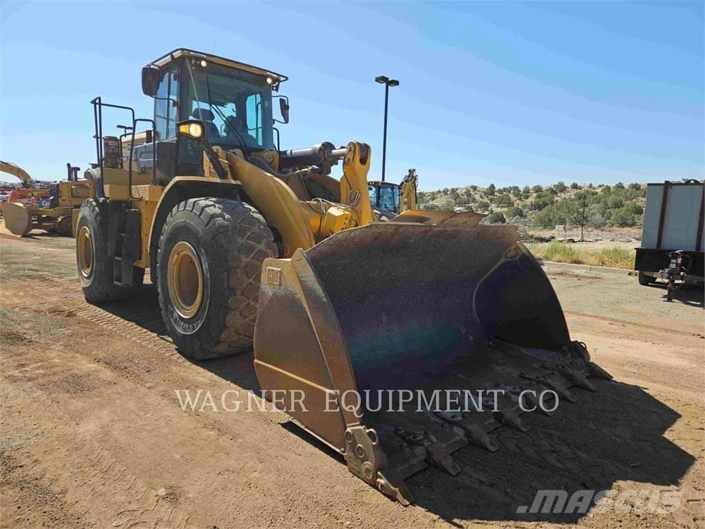 CAT 966M Carregadeiras de rodas