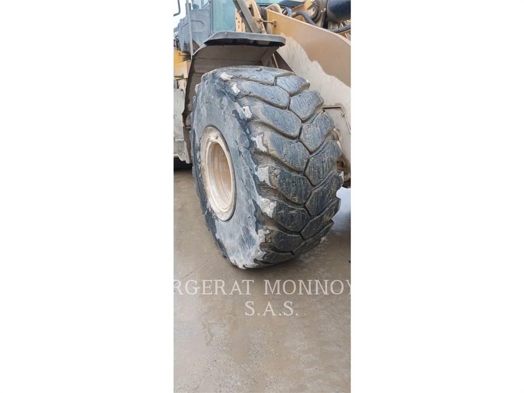 CAT 972M Carregadeiras de rodas