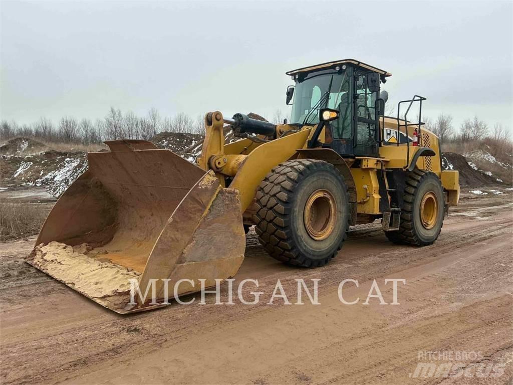 CAT 972M Carregadeiras de rodas
