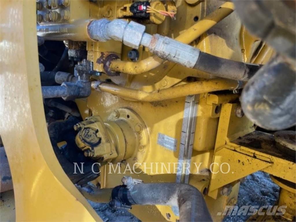 CAT 972M Carregadeiras de rodas