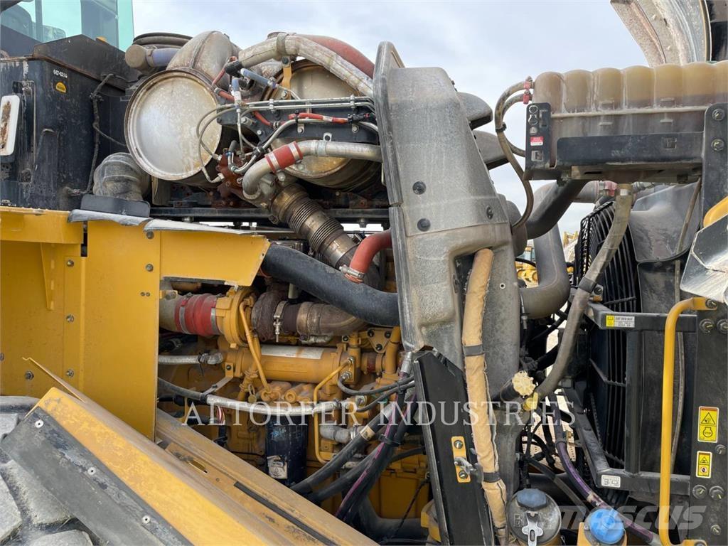 CAT 982M Carregadeiras de rodas