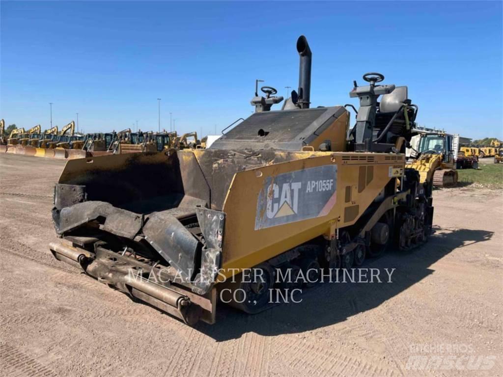 CAT AP1055F Espalhadoras de asfalto
