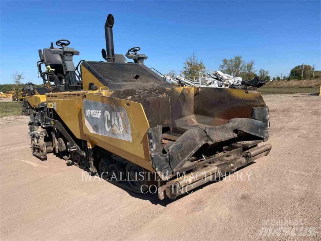 CAT AP1055F Espalhadoras de asfalto