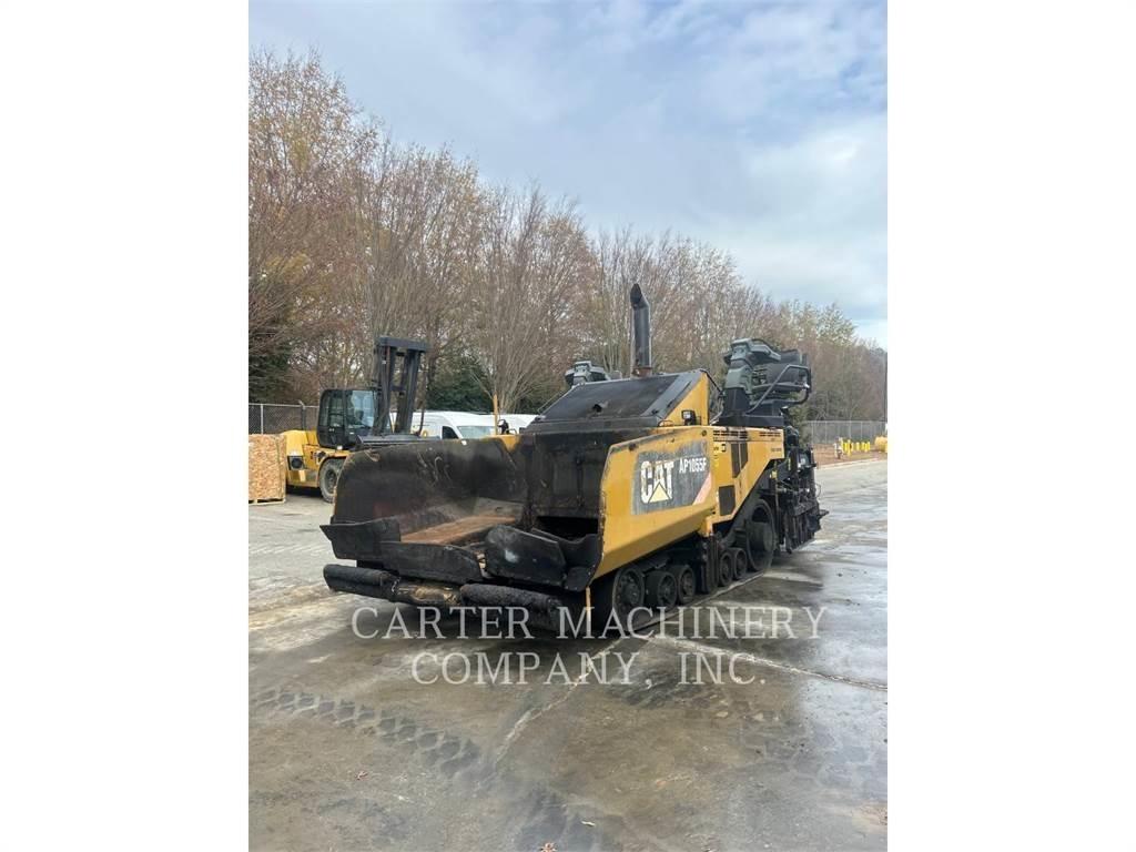 CAT AP1055F Espalhadoras de asfalto