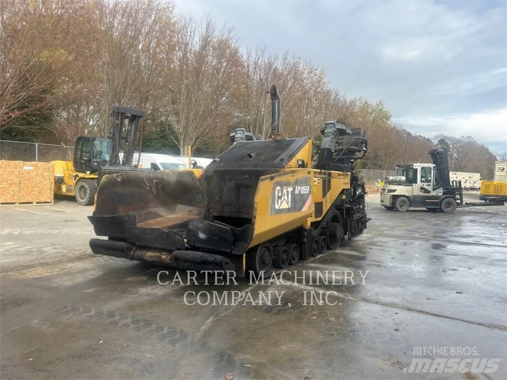 CAT AP1055F Espalhadoras de asfalto