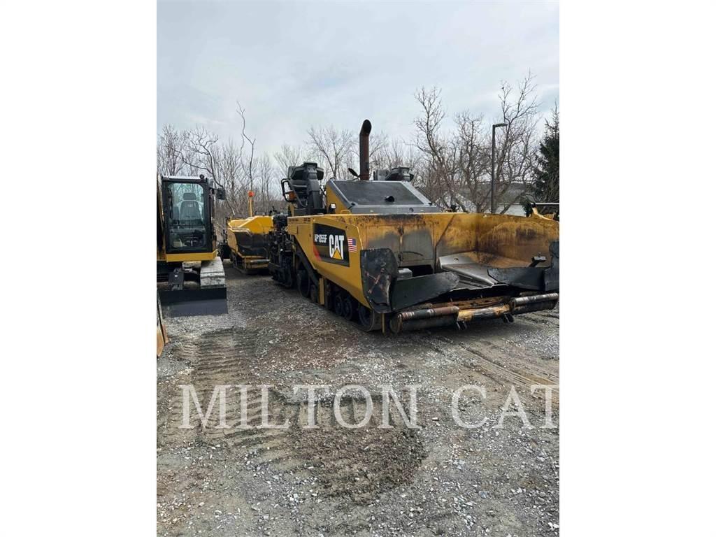 CAT AP1055F Espalhadoras de asfalto