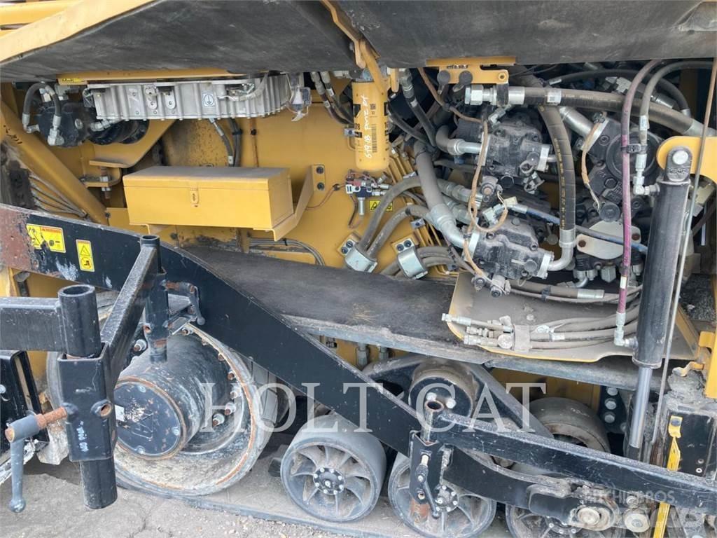 CAT AP1055F Espalhadoras de asfalto
