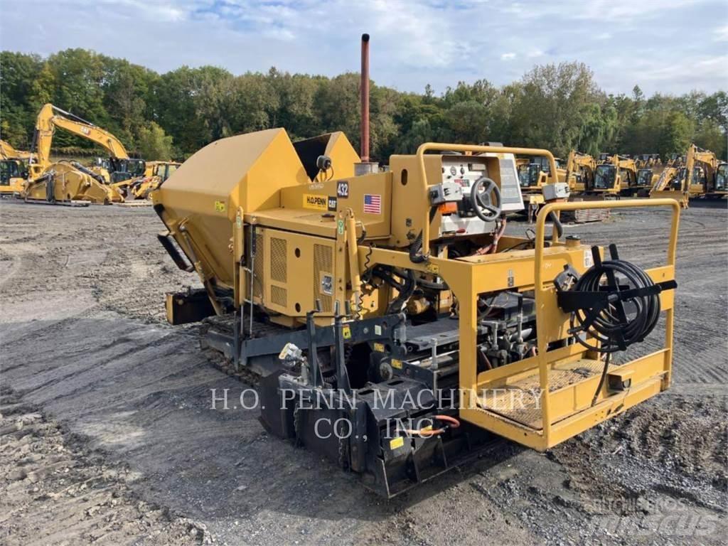 CAT AP255E Espalhadoras de asfalto