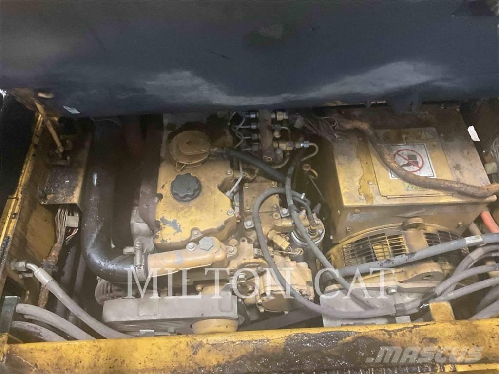 CAT AP555E Espalhadoras de asfalto
