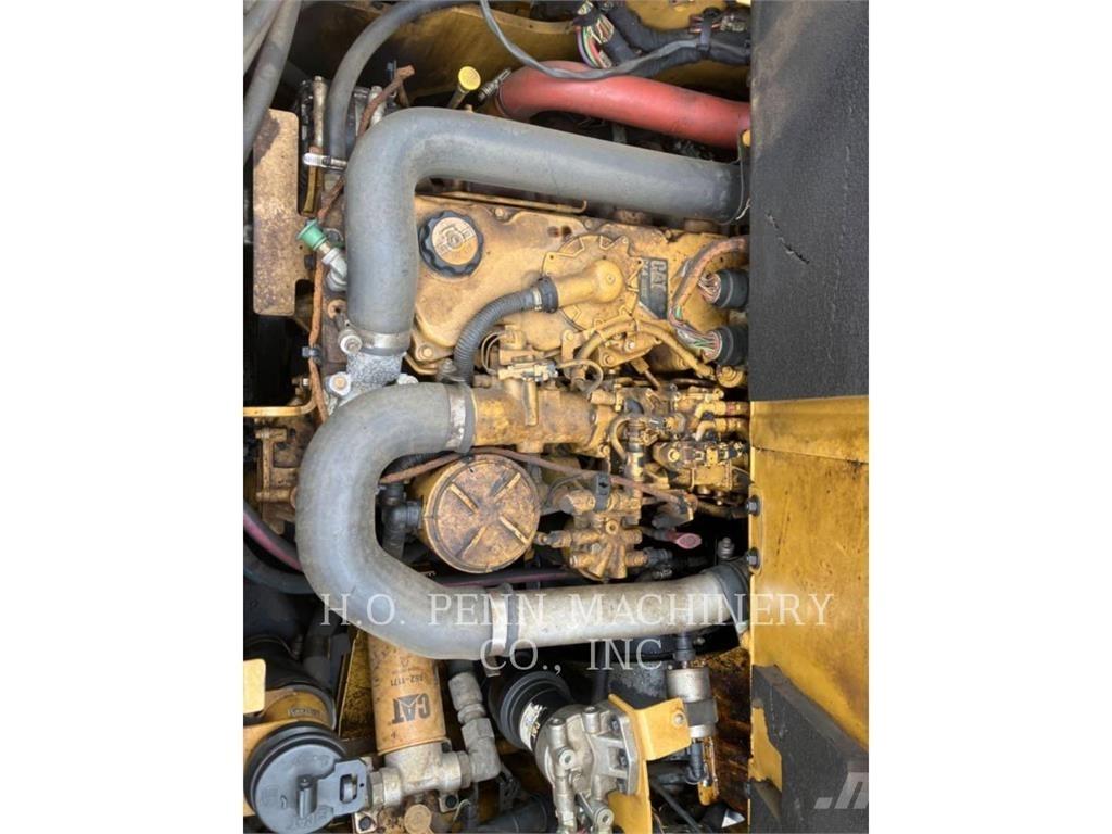 CAT AP555F Espalhadoras de asfalto