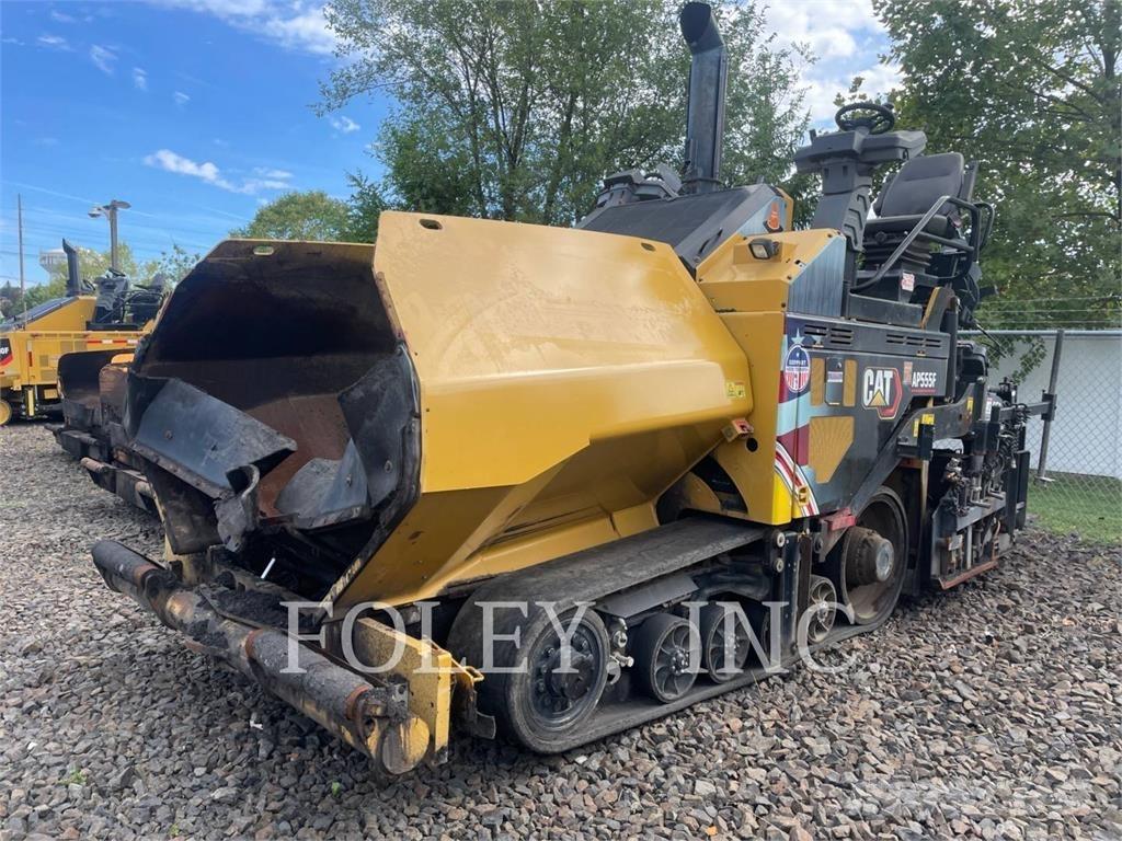 CAT AP555F Espalhadoras de asfalto