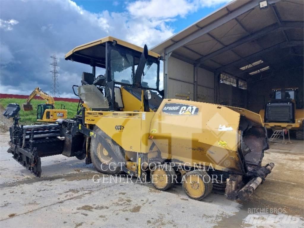 CAT AP600F Espalhadoras de asfalto