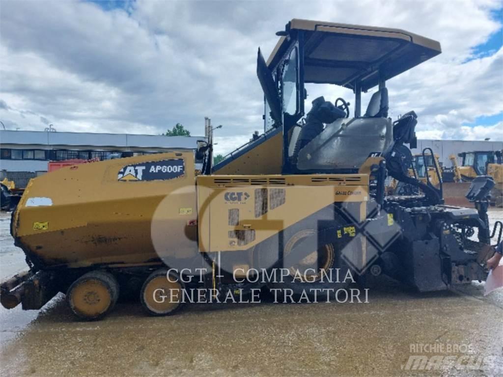 CAT AP600F Espalhadoras de asfalto