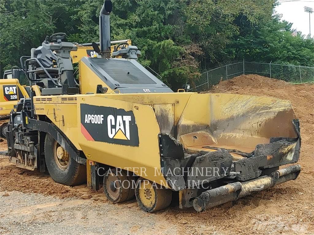 CAT AP600F Espalhadoras de asfalto