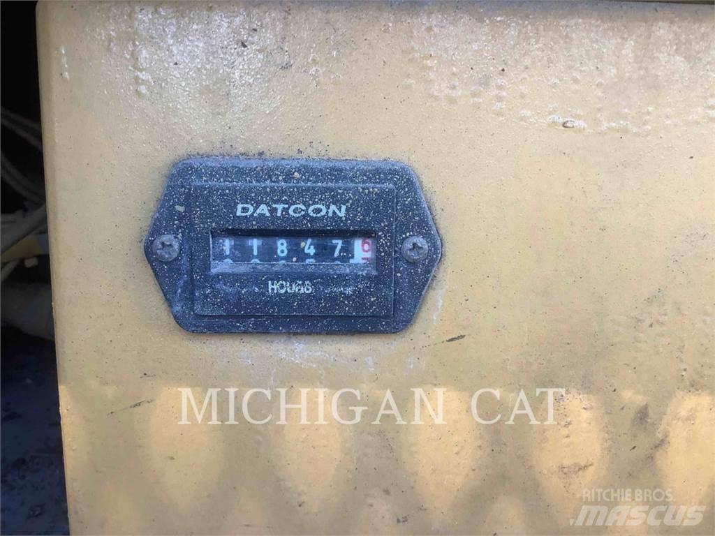 CAT AP650B Espalhadoras de asfalto