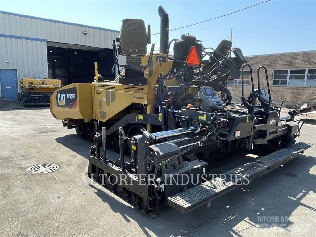 CAT AP655F Espalhadoras de asfalto