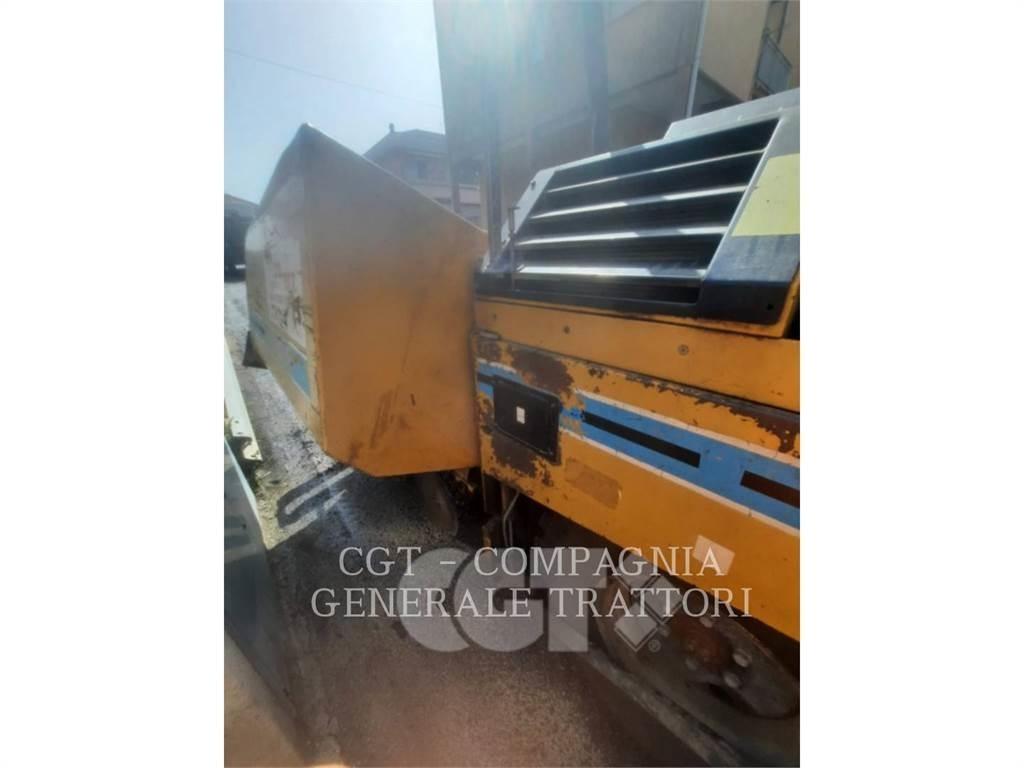 CAT BB730 Espalhadoras de asfalto