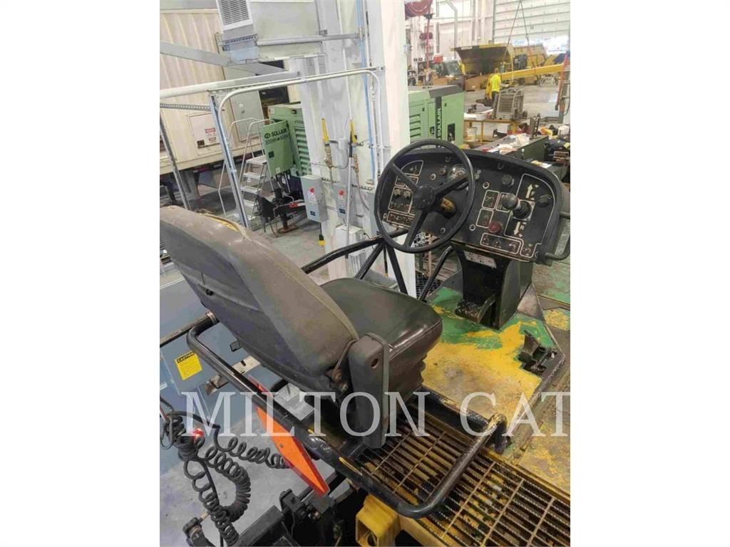 CAT BG-2455D Espalhadoras de asfalto