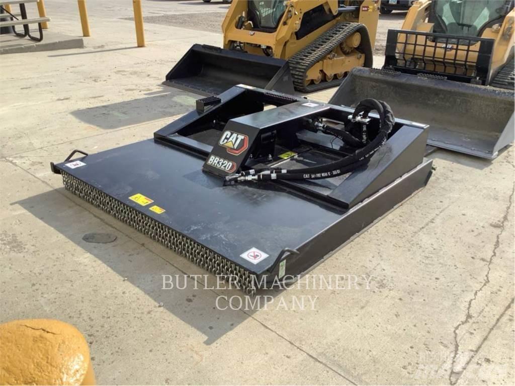 CAT BR320 Gadanheiras e cortadores de folhas para pastos