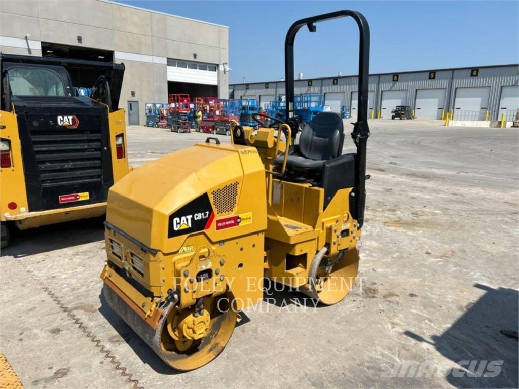 CAT CB1.7-03 Compactadores para terra