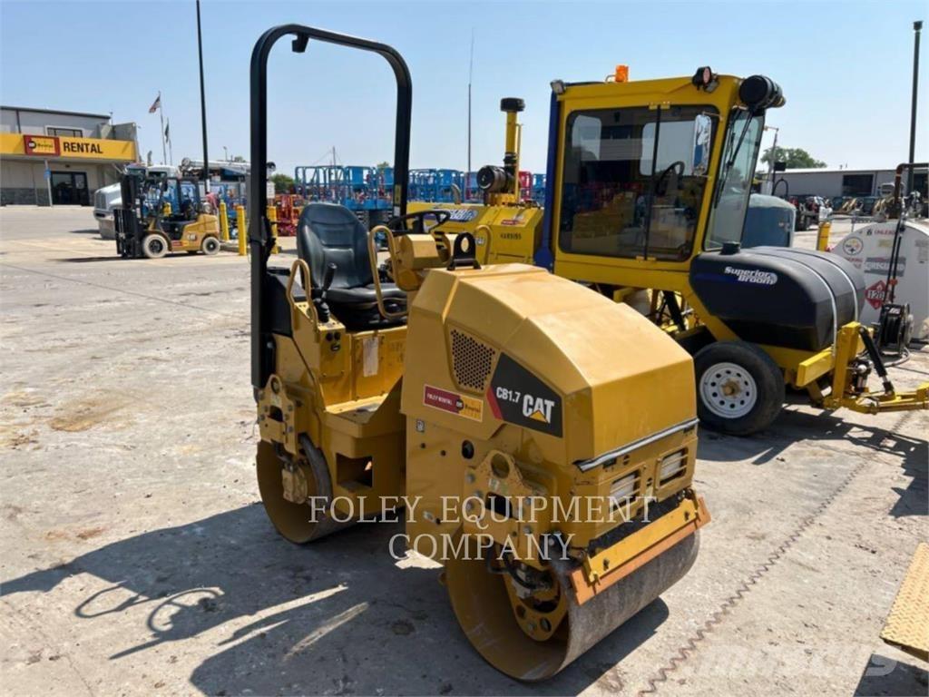 CAT CB1.7-03 Compactadores para terra