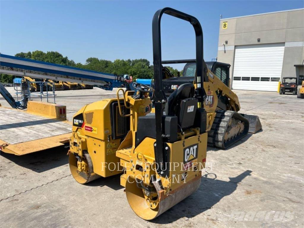 CAT CB1.7-03 Compactadores para terra