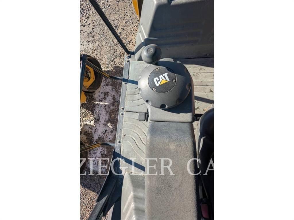 CAT CB10 Compactadores para terra