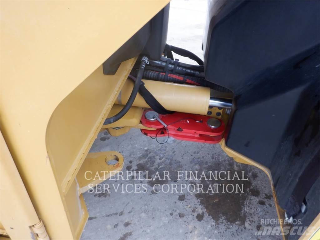 CAT CB10 Cilindros Compactadores tandem