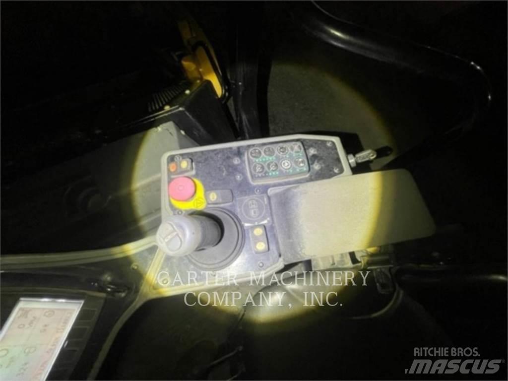 CAT CB13 Compactadores para terra