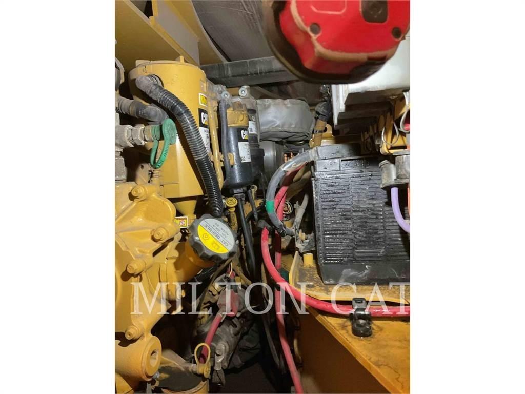 CAT CB15 Compactadores para terra