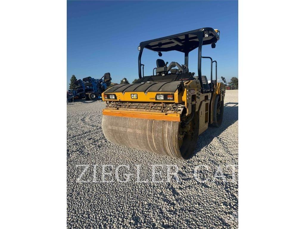 CAT CB15 Compactadores para terra