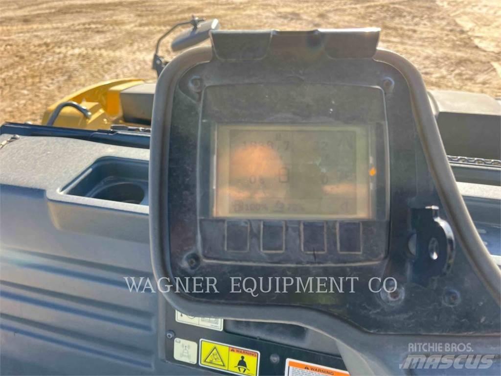 CAT CB15 Compactadores para terra