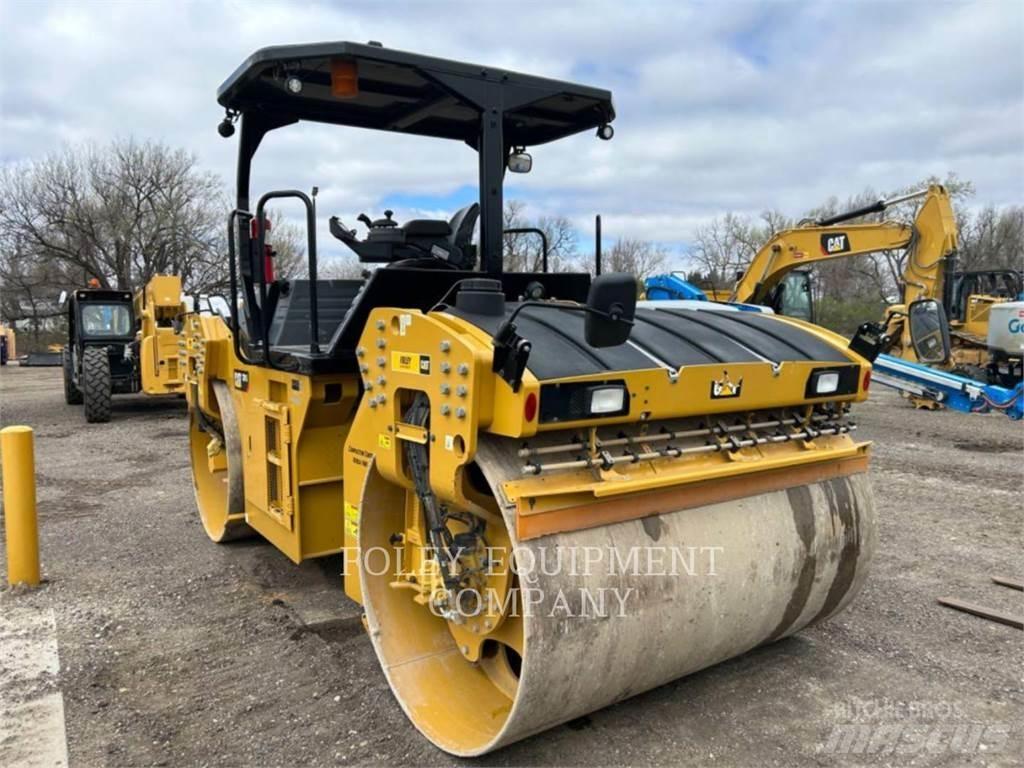 CAT CB15-01 Compactadores para terra
