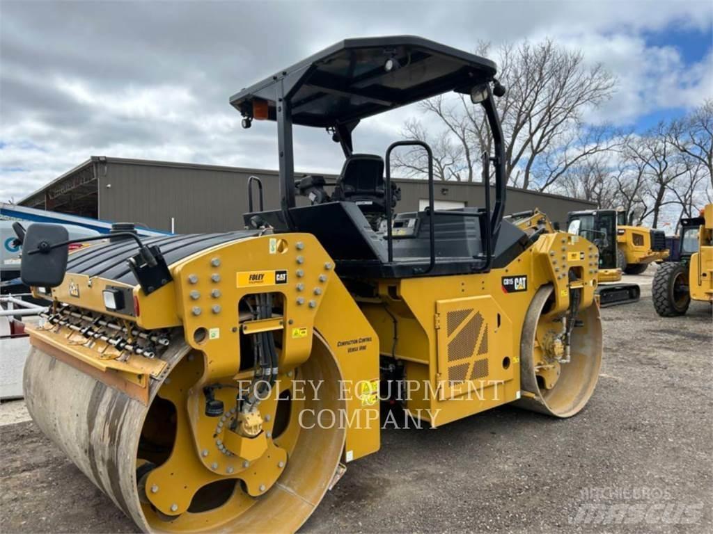CAT CB15-01 Compactadores para terra