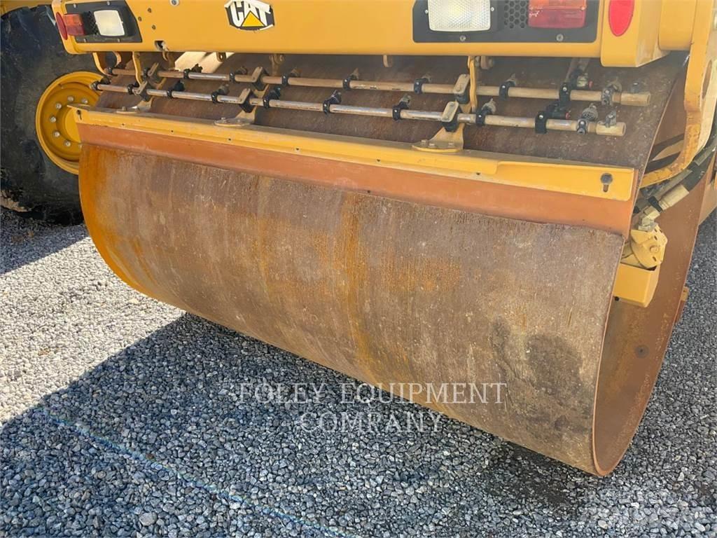 CAT CB15-01 Compactadores para terra
