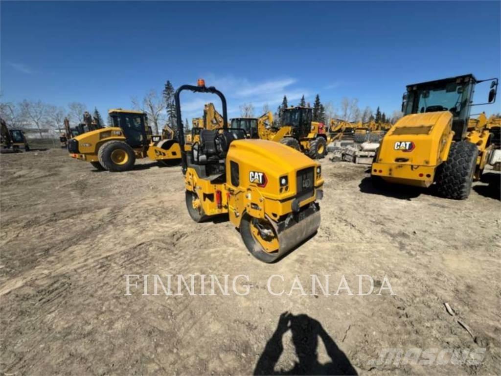 CAT CB2.5-03 Compactadores para terra